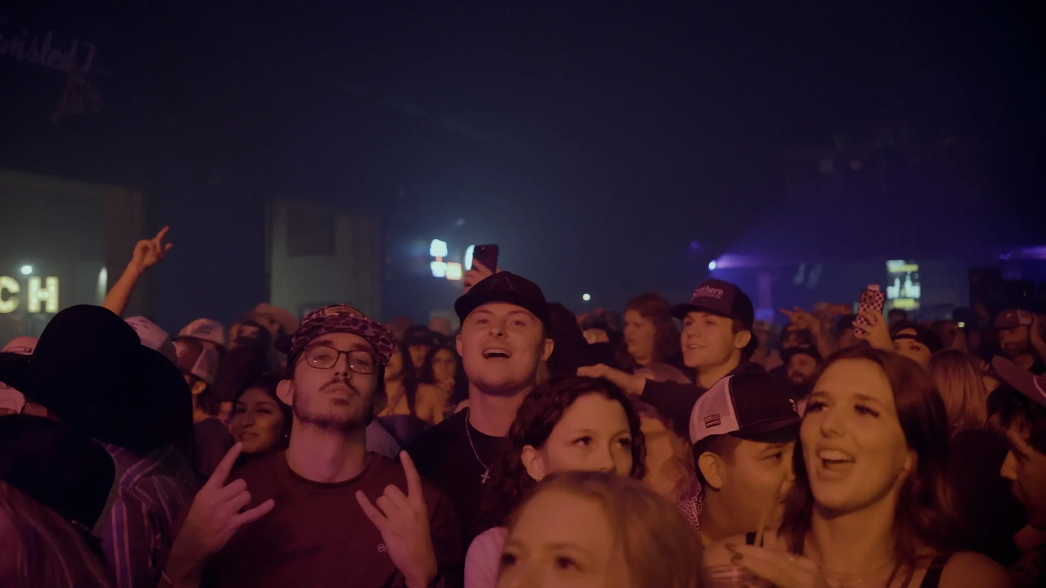 Twisted J Live photo